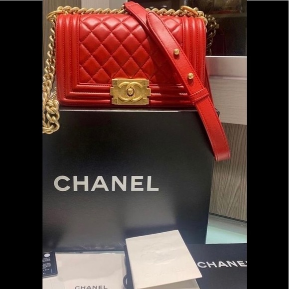 Chanel 15A LIKE NEW Red Lambskin Small Boy Bag GHW - Picture 14 of 14